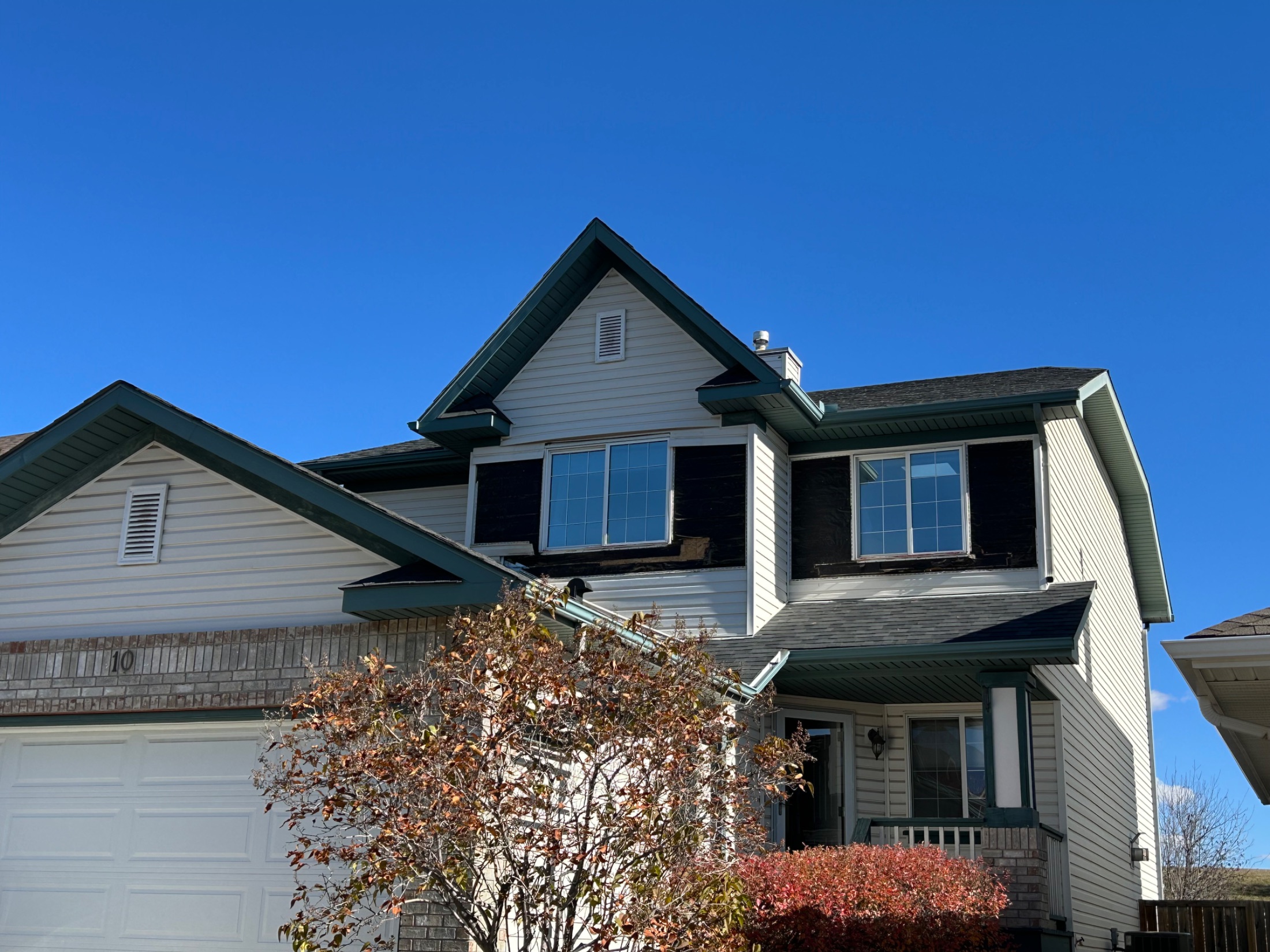 户外窗户维修 · Calgary 九师傅施工案例