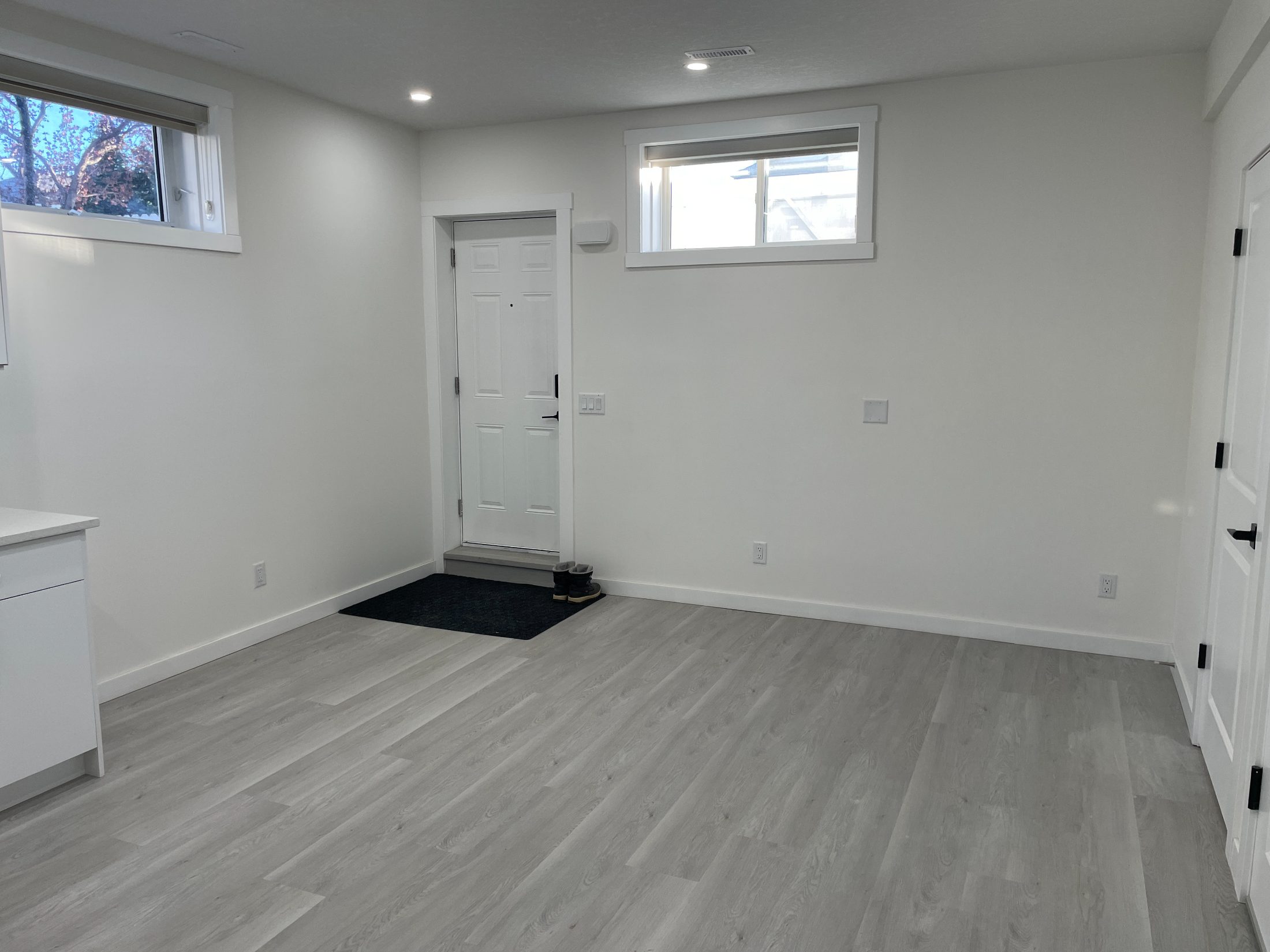 地下室泡水后修复翻新 · Calgary 九师傅施工照片 2