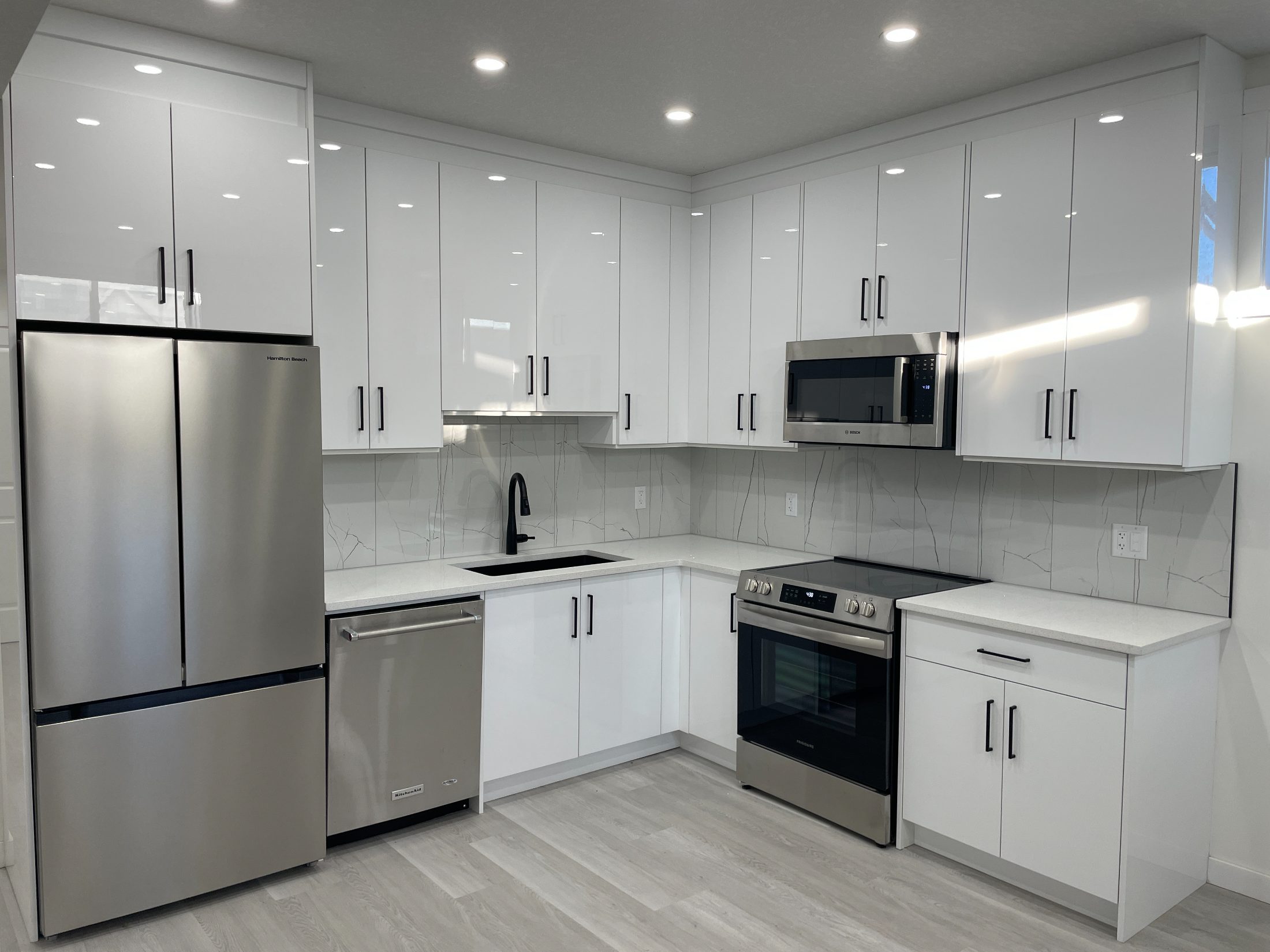 地下室泡水后修复翻新 · Calgary 九师傅施工照片 4